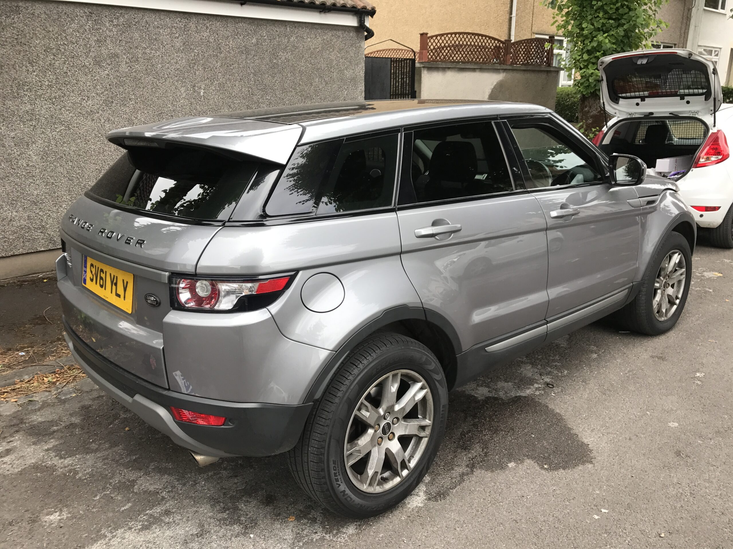 Shaftesbury window tinting - privacy and comfort